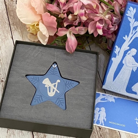 Vintage WEDGWOOD Blue Jasper Ware Star Musical Instrument Christmas Ornament - Picture 1 of 12